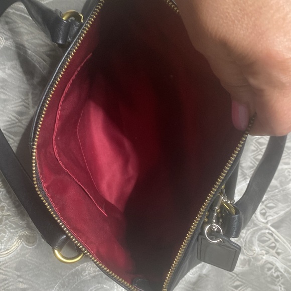 Coach hand bag - Picture 3 of 5